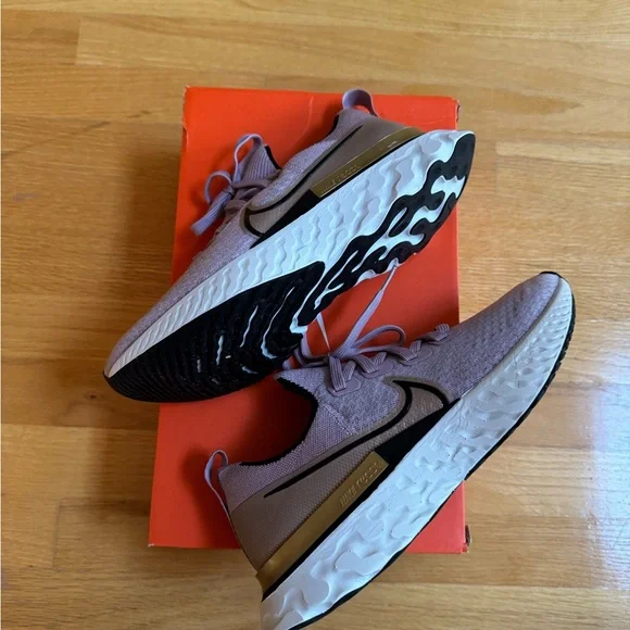 Nike Infinity React - Picture 3 of 4